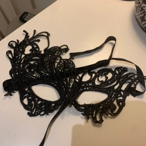 Halloween  - En mask man kan hampa haloween, super fin