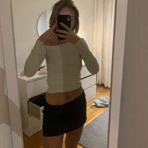 Kjol - Super fin lågmidjad kjol 