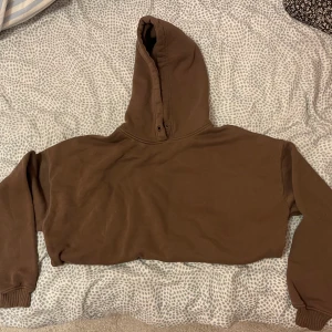 Hoodie - Oversized hoodie som är Knappt använd och i perfekt skick