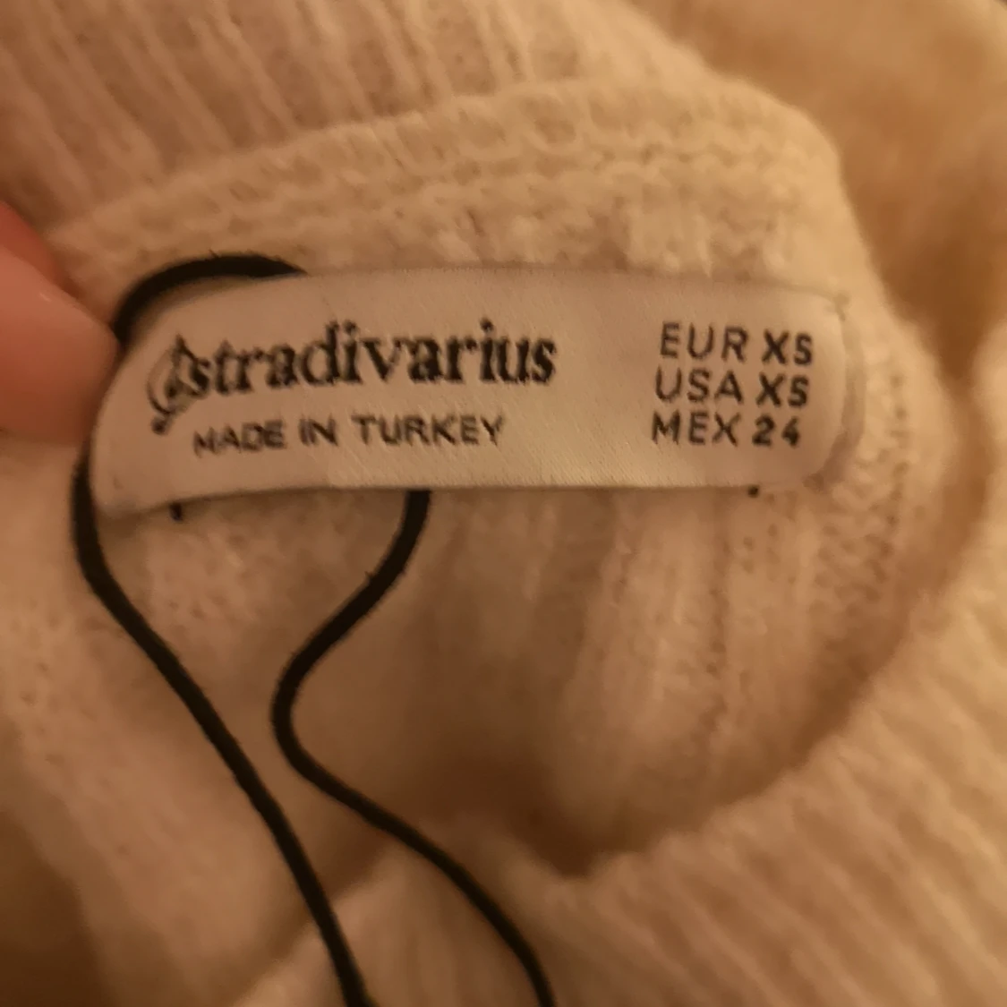 Vit/beige stickad tröja - 90