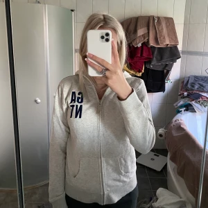Gant tröja  - Zip hoodie från gant💕