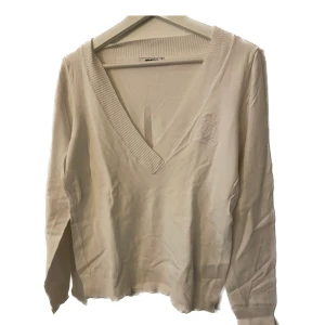 V-ringad - V-ringad tröja🔥