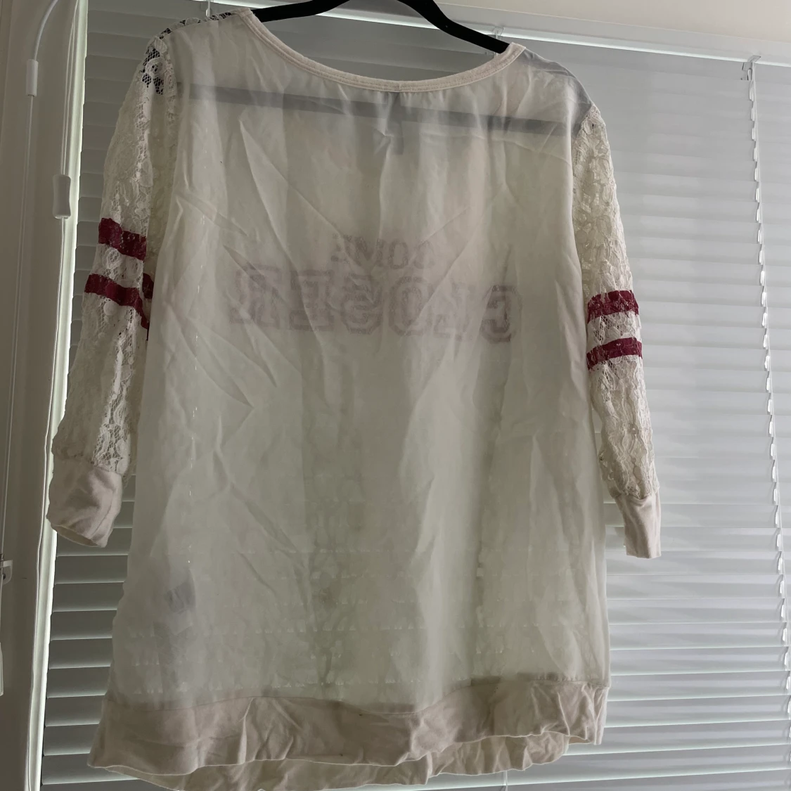 Fin seethrough tröja i spets i storlek L - 91