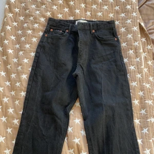 Byxor Zara - Svarta byxor