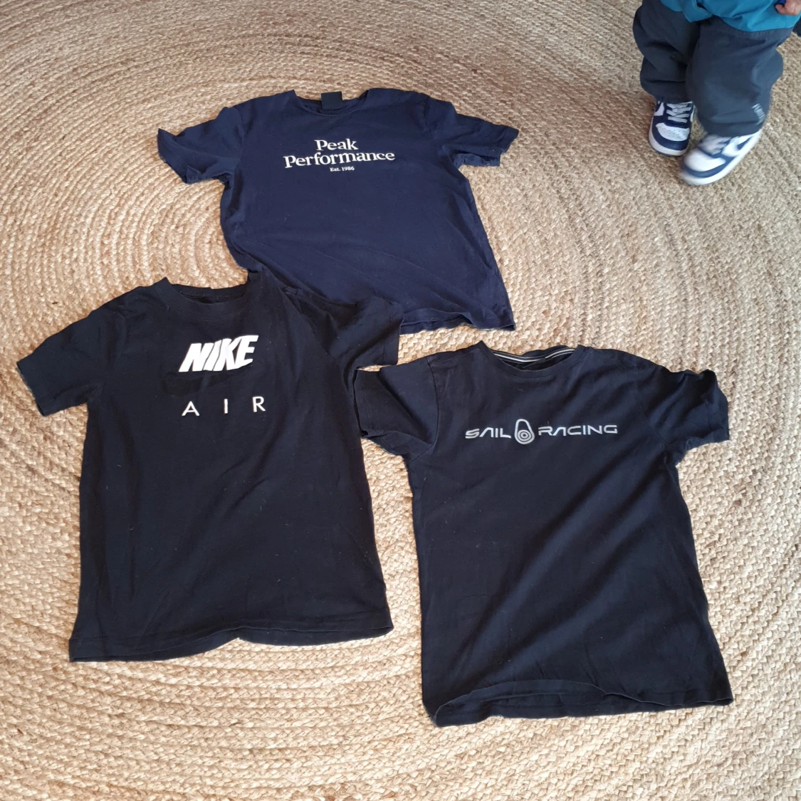 Åkta Nike, sail racing och peak t.shirts