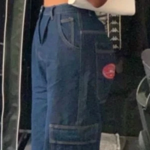 Baggy jeans - Säljer dessa Baggy jeans eftersom jag behöver pengar!💜 aldrig använda i bra skick!