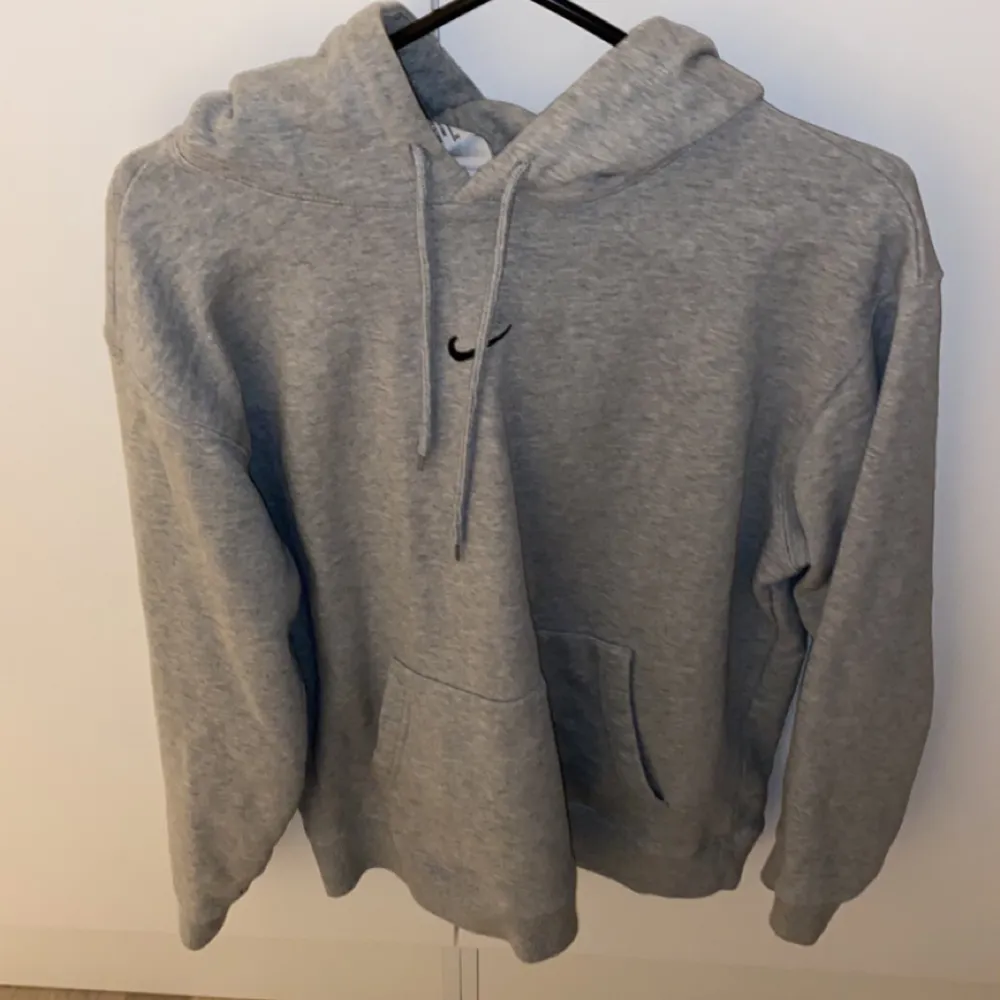 Clean Nike hoodie i storlek S/M . Hoodies.