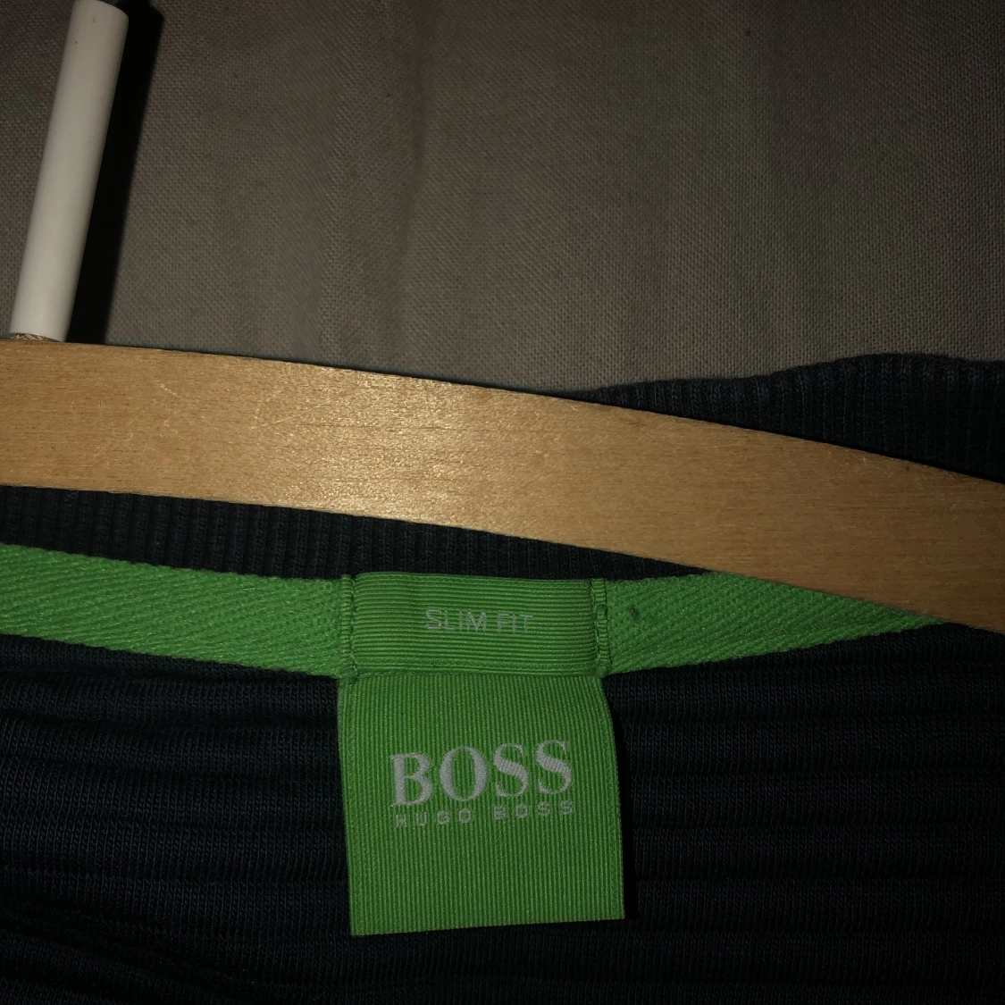 Hugo boss sweatshirt medium - 90