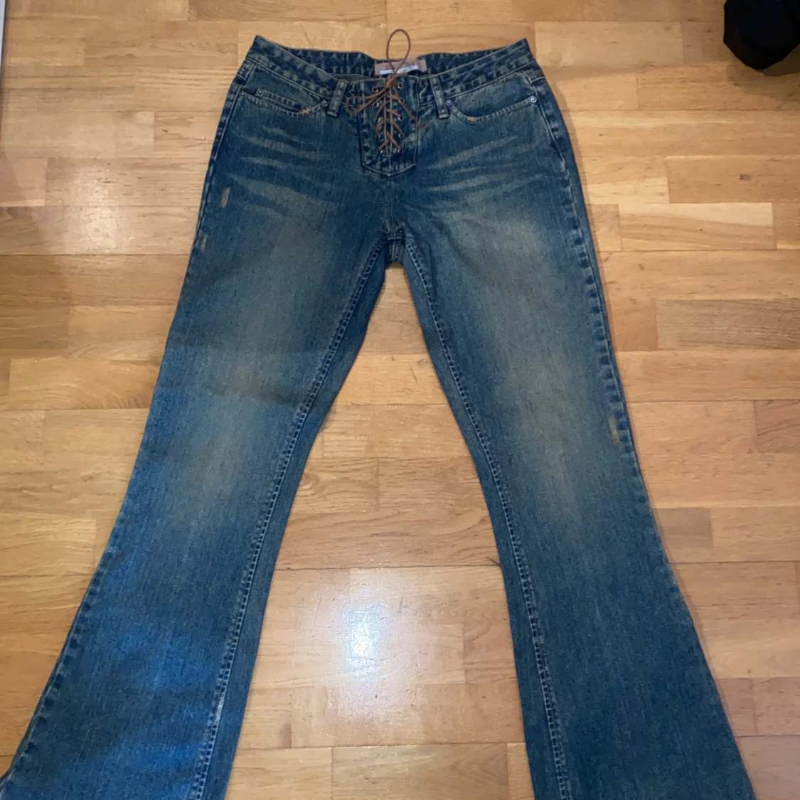 Lågmidjade Jeans med snörning - 90