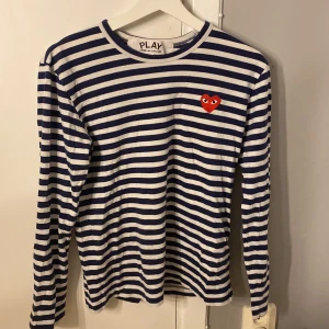 Tröja - Knappt använd, i jätte fint skick