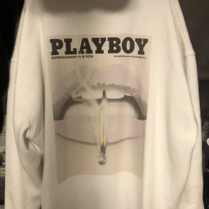 Playboy hoodie - Hoodie från Playboy st 34 men jätte oversice