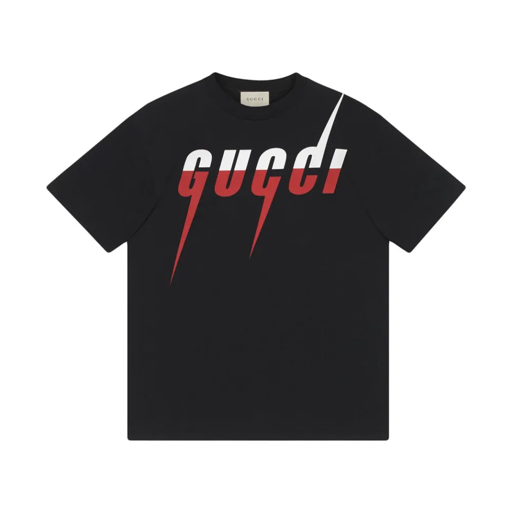Gucci Blade Logo T-Shirt Storlek: XL Skick: 9/10 Kvitto finns. T-shirts.