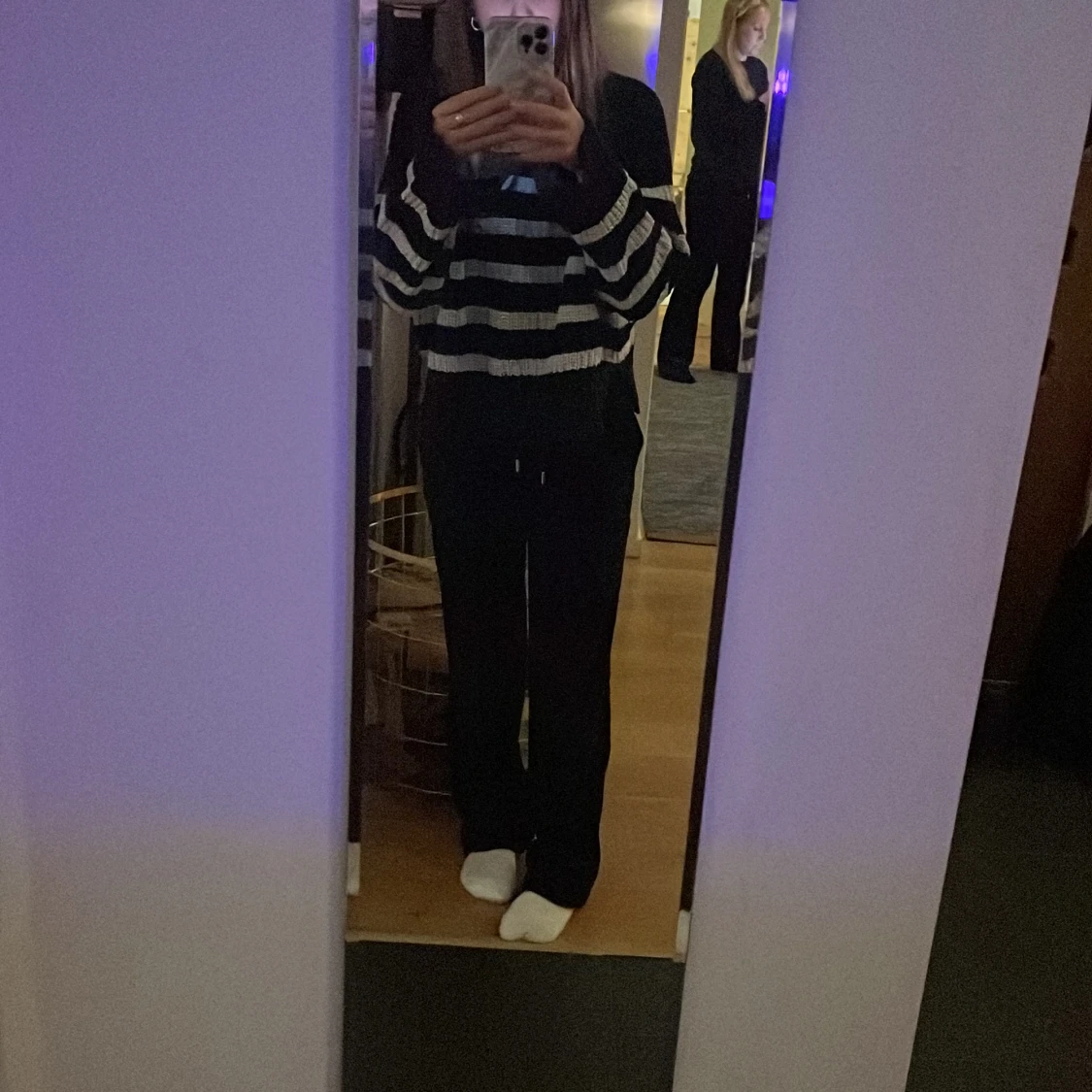 En fin randig tröja  - 90