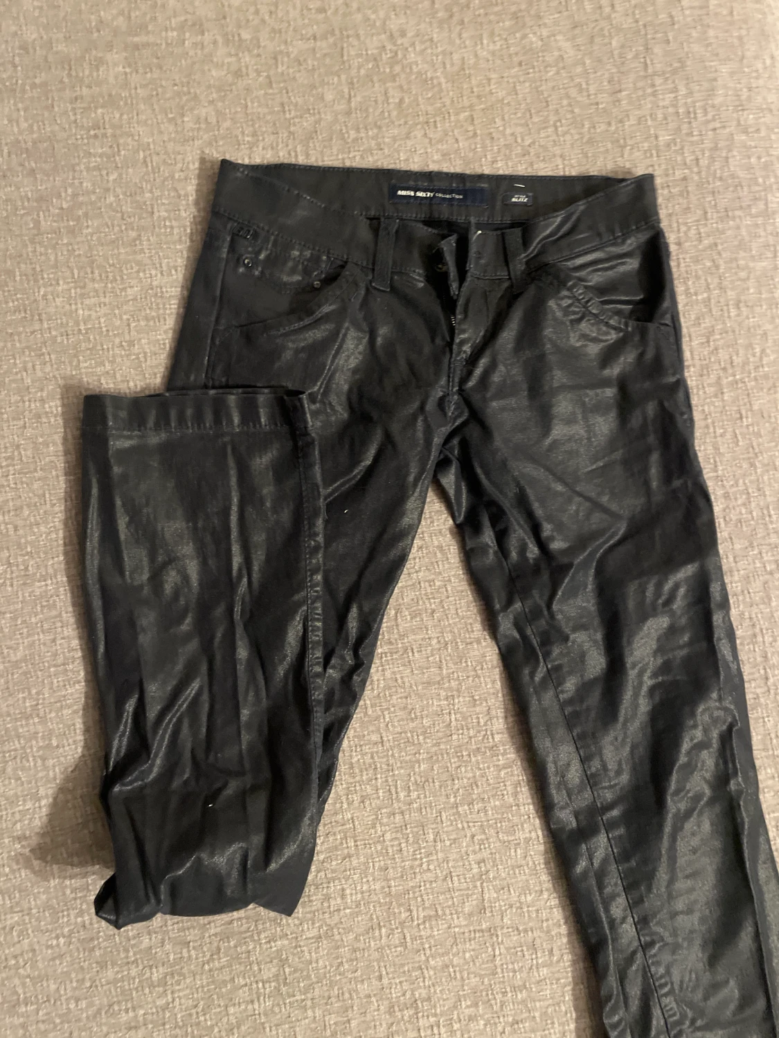 läder jeans