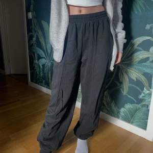 Mjukisbyxor  - Mjukisbyxor köpta från hm:) Använda ett fåtal gånger. 