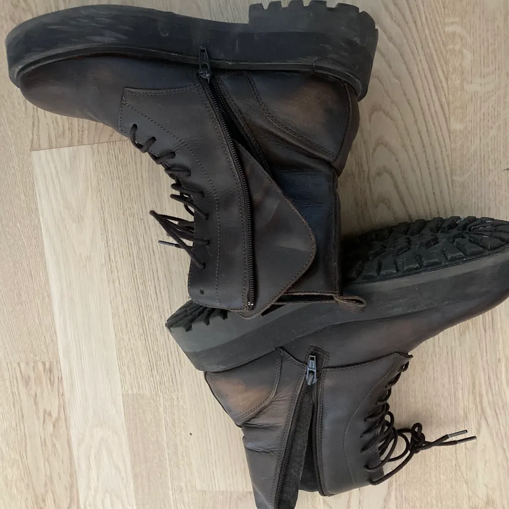 Comfortable boots for the winter from zign. Used. Dark Brown. Size 40.. Skor.