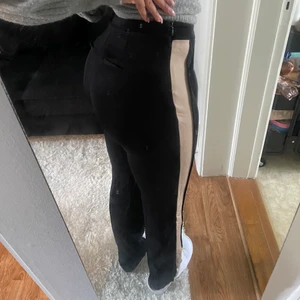 H&M byxor  - Sköna hm byxor storlek S/M  Jag är 167 cm ❤️