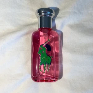 Parfym  - Säljer min helt oanvända Ralph Lauren parfym! Nypris: 489kr  Har inte kvar förpackningen.