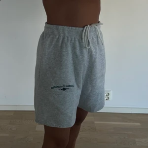 Mjukis shorts från sisterandseekers  - Storlek XS-S (oversized) 