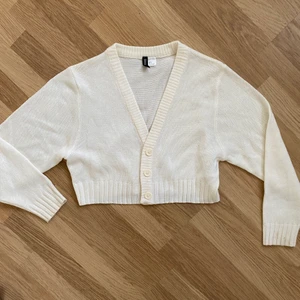 H&m, stickad kofta - H&m vit stickad tröja, nyskick