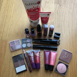 Blandat smink, nagellack, body lotion och hand kräm☺️ - Jag säljer lite blandade saker som jag aldrig har använt. Allt är i bra skick.💕