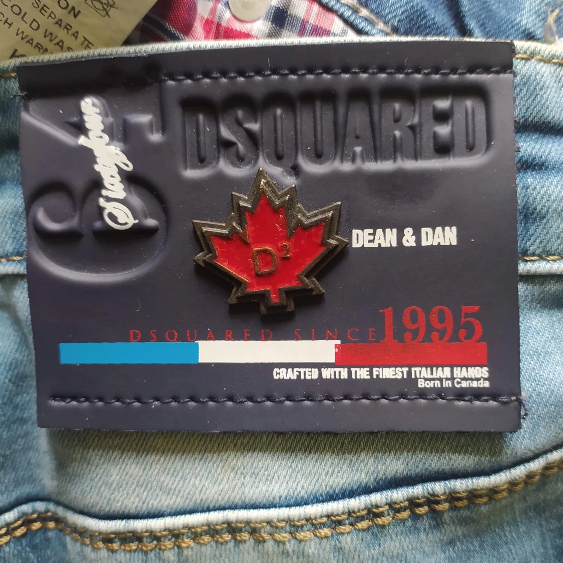 Dsquared 2 jeans i italiensk strl 33 - 91