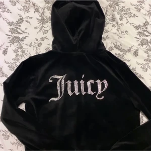 Juicy coutoure - Oanvänd tröja från juicy  Storlek s 