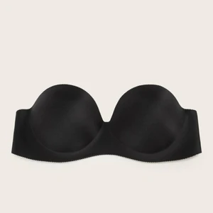 Bandeu  - Superfin Bandeu, aldrig använd pga för liten. Storlek L, skulle säga typ c-kupa.