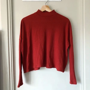 Polotröja / H&M / Röd / Strl 36 - Fint skick