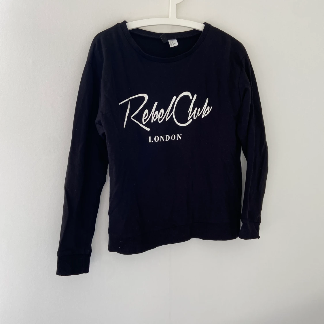 HM svart tröja strl s 