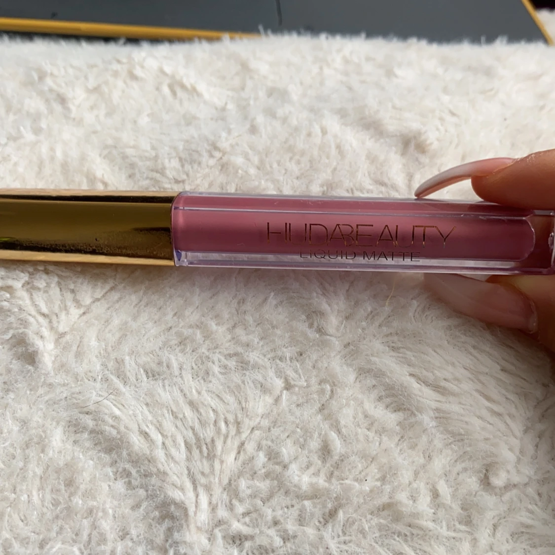 Hudabeauty läppstift 