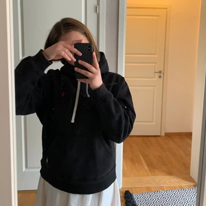 Ralph Lauren Polo hoodie - En mycket fräsch Polo hoodie i bra kvalité. Skön och passar till allt🥰