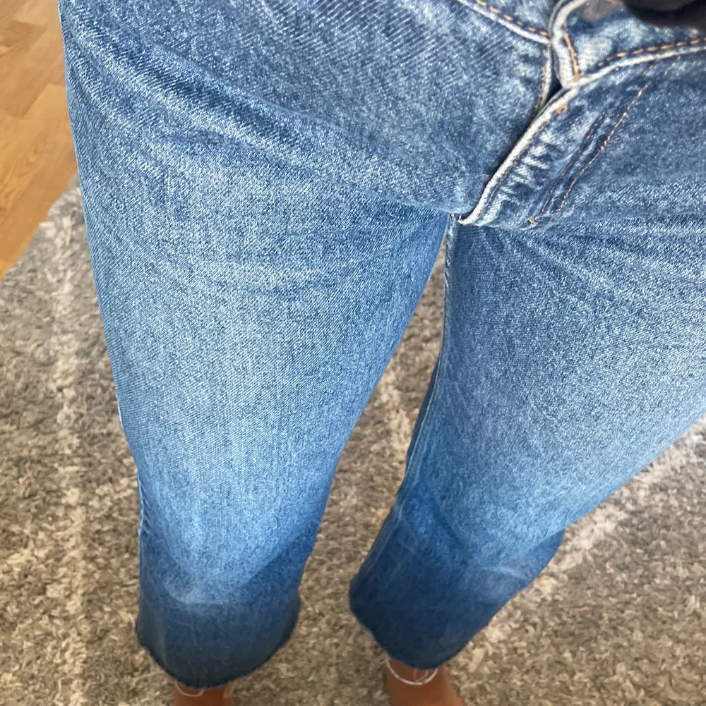 Suuuper snygga Levis jeans i mörk tvätt. Modell 512. Rensar garderoben så har mycket fint ute. 💐💕. Jeans & Byxor.
