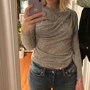 Snygg tröja - Fin tröja med detalj!