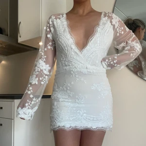 Klänning - Använd en gång på min student