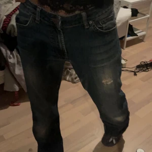 blå jeans - förstora i midjan därför säljer jag dessa💞