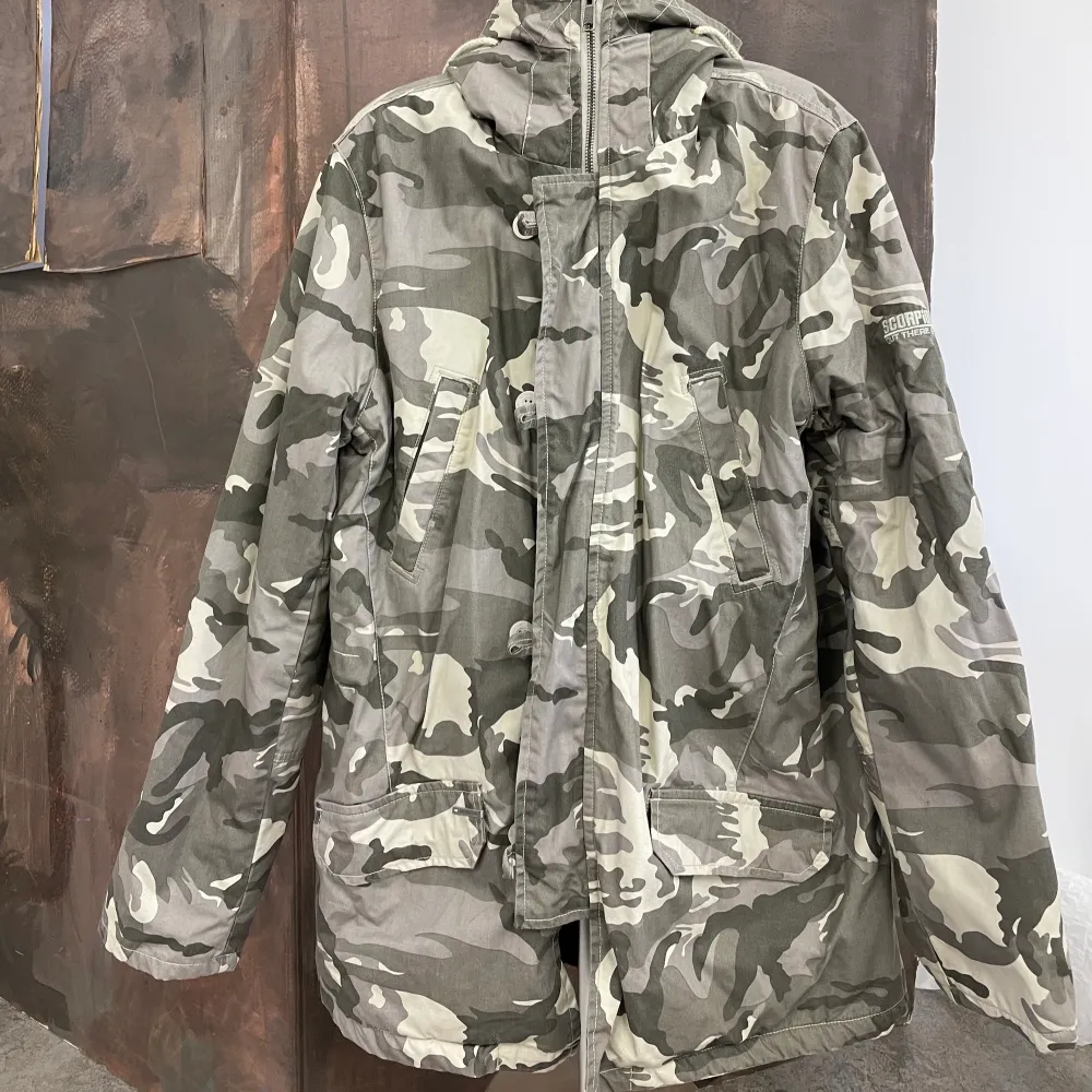 Selling scorpion bay camo parka 9/10, wore them no more than 5 times Size XXL, but will fit much better on L-XL For measurements and additional photos text me Half of the funds go to help Ukraine🇺🇦 🇸🇪. Jackor.
