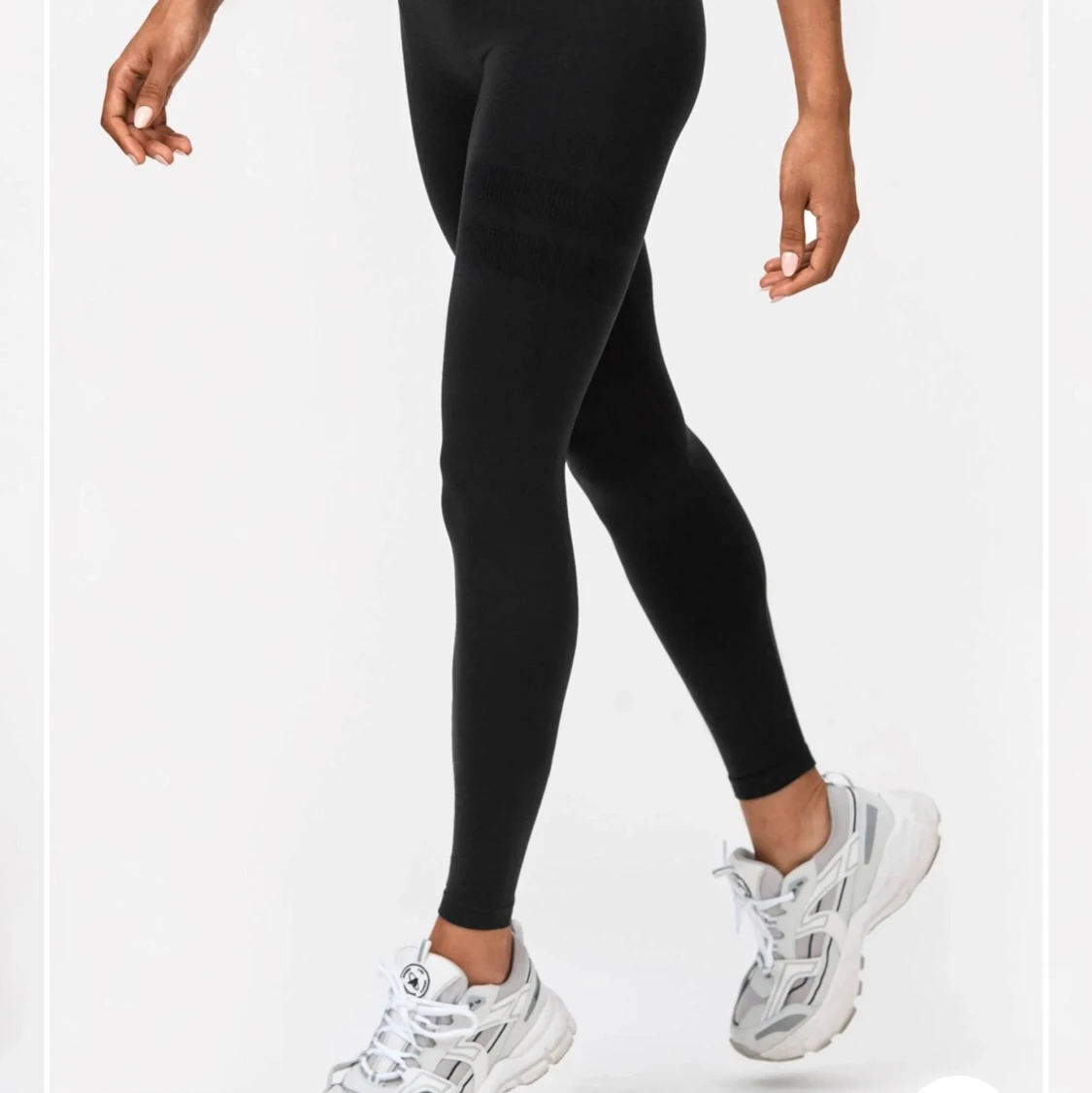 Stronger black highwaist pants