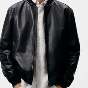 Unisex skinnjacka  - Superfin skinnjacka i unisex. Snygg passform. Helt oanvänd. 