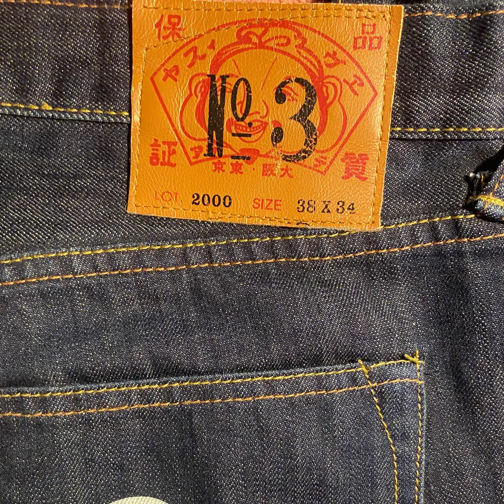 Thriftade i london men dom är alldeles för stora för mig. Ser helt oanvända ut.  Tar byten med :) . Jeans & Byxor.