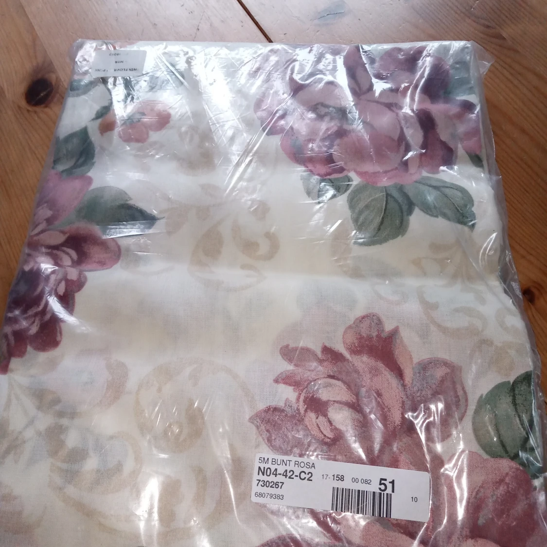 5 metersbunt gardintyg blommigt Lewis Flower Rosa .