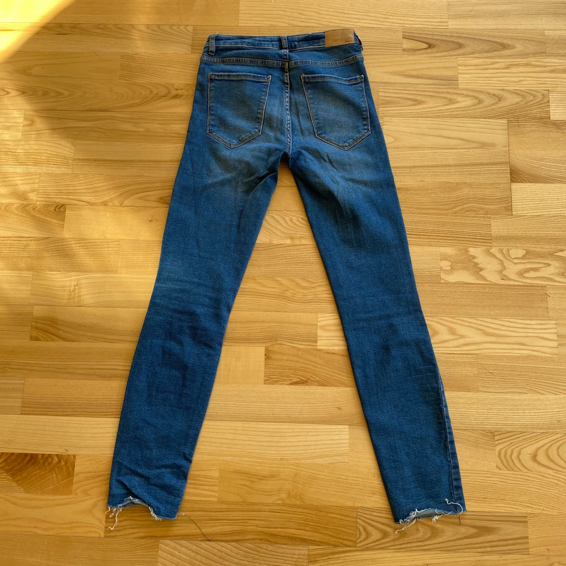 Skinny ripped jeans  - 90