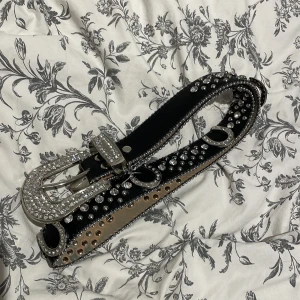 Tuttolente Skärp - Ett tuttolente skärp jag köpte förra året för 850kr har tröttnat lite på det och kan sälja billigare vid snabb affär!