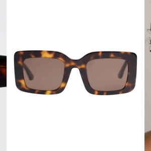 Corlin eyewear - Helt nya, aldrig använda. Kostar runt 700 nya ❤️ De är dom sköldpaddsfärgade jag säljer.