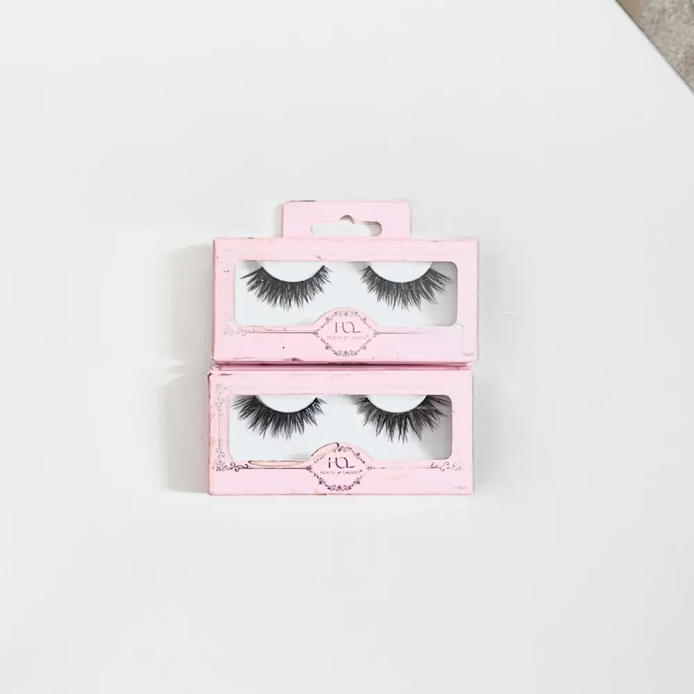 Nya fransar från House of lashes. Skiti förpackning annars u.a Modell: Iconic  Båda för 180:- kostar 400 ny. Övrigt.