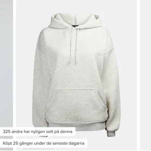 Grå hoodie  - Säljer min gråa hoodie från bikbok då den inte har kommit till användning💗köparen står för frakten!