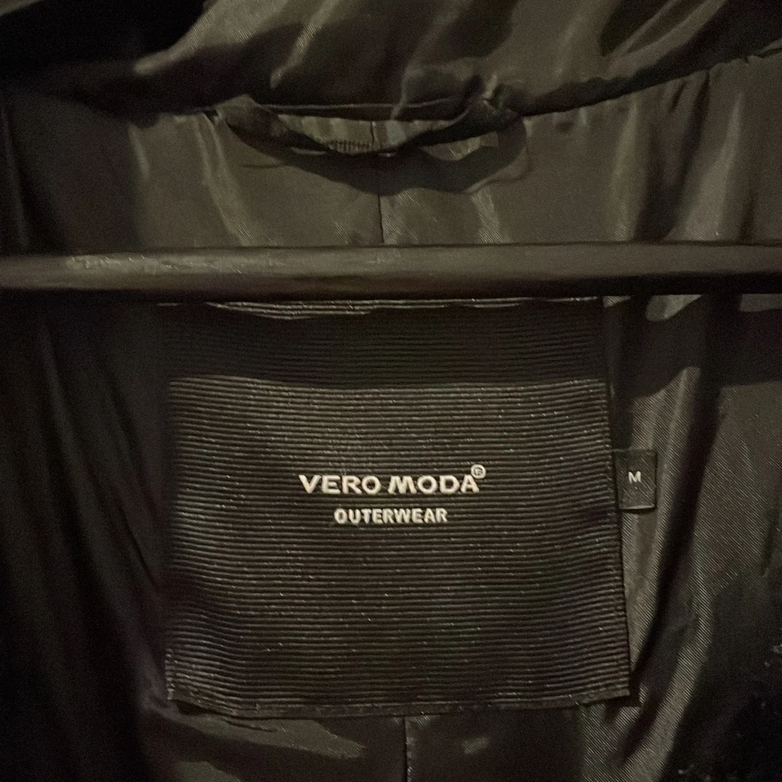 Svart pälsjacka  - 91