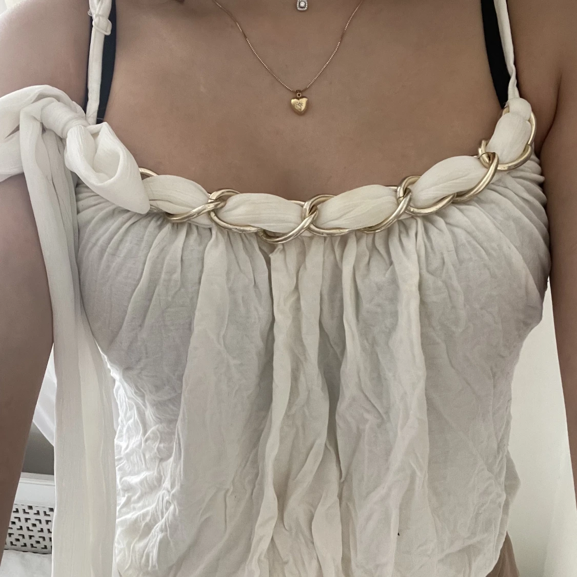 Topp med guld detaljer  - 90