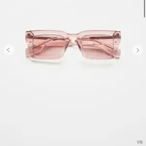 Solglasögon från Chimi 05 rosa. Endast använda en gång, som nya! Pris kan diskuteras! Skriv för mer bilder💗