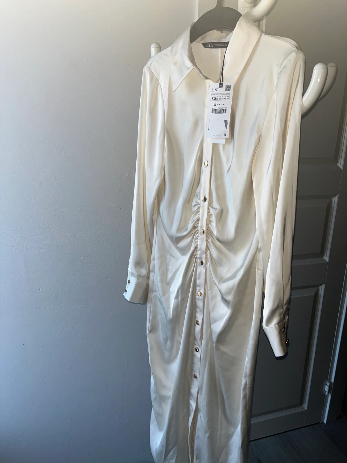 ZARA satinklänning - 90